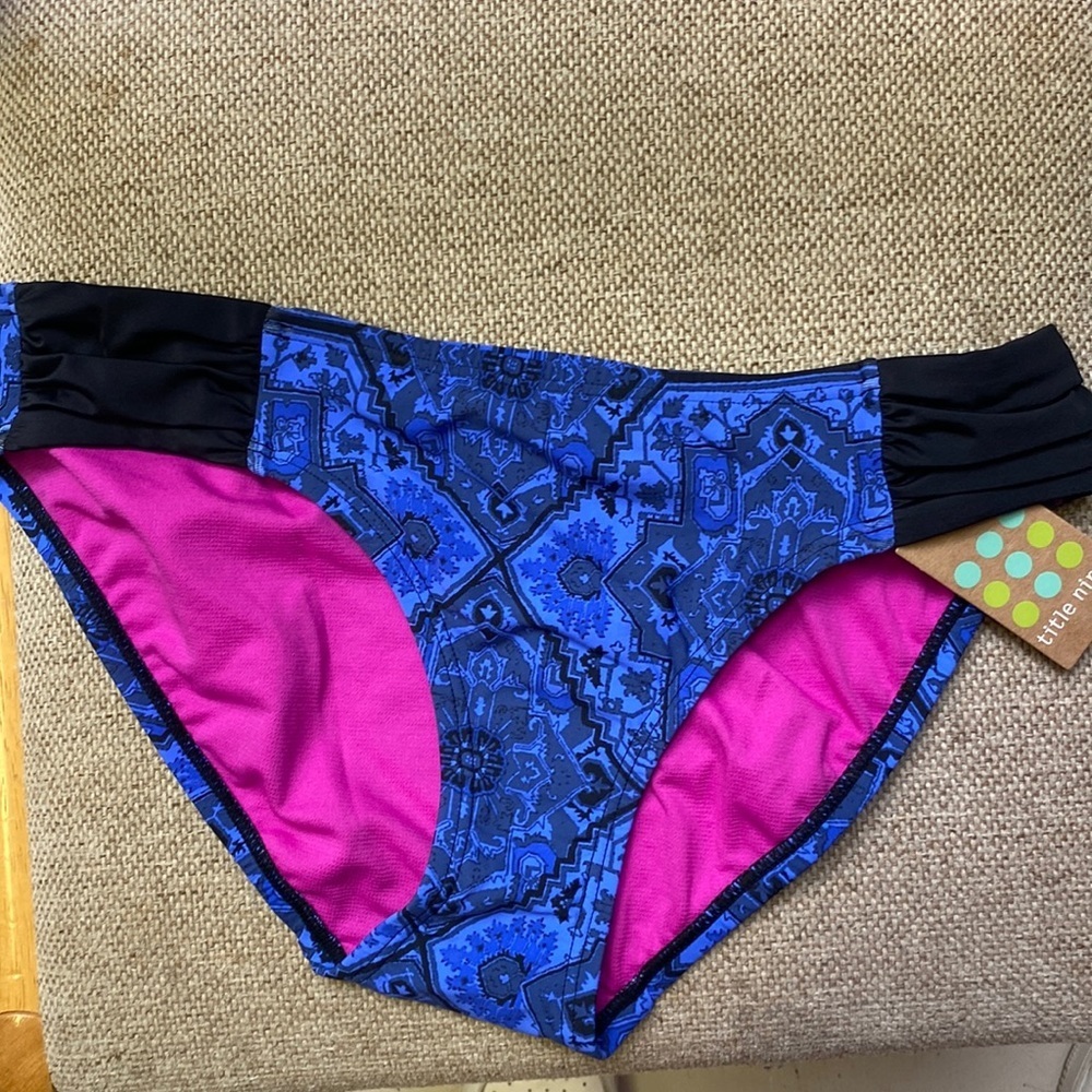 Title nine swim bottoms NWT